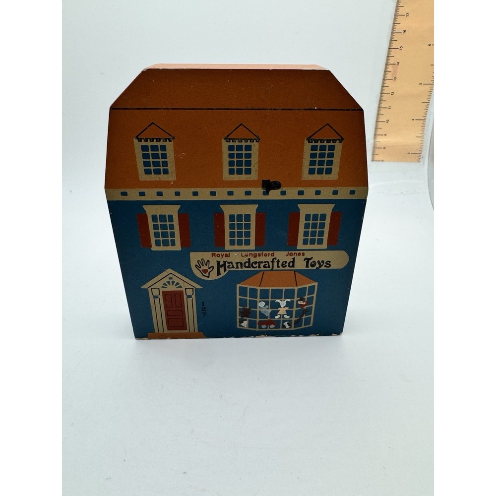 Vintage 1989 The Cat's Meow Village Series VII Handcrafted Toys Shop Wood Sitter